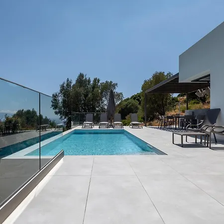 Angrali In Ratzakli * Ratzaklíon