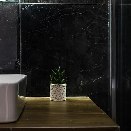 Angrali In Ratzakli Ratzaklíon